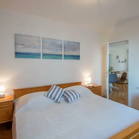 Apartament App Lov
